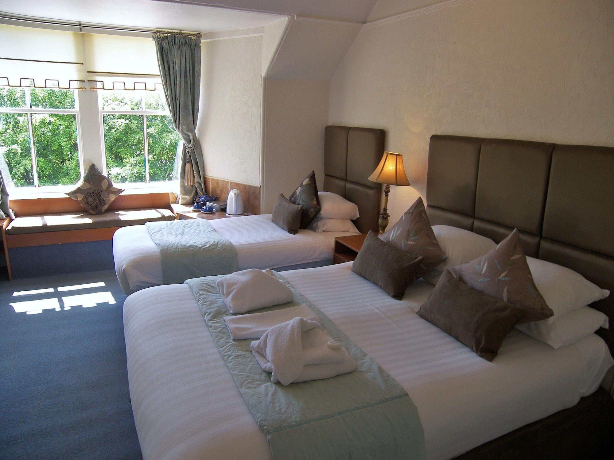 פיטלוצ'רי Rosemount Hotel מראה חיצוני תמונה