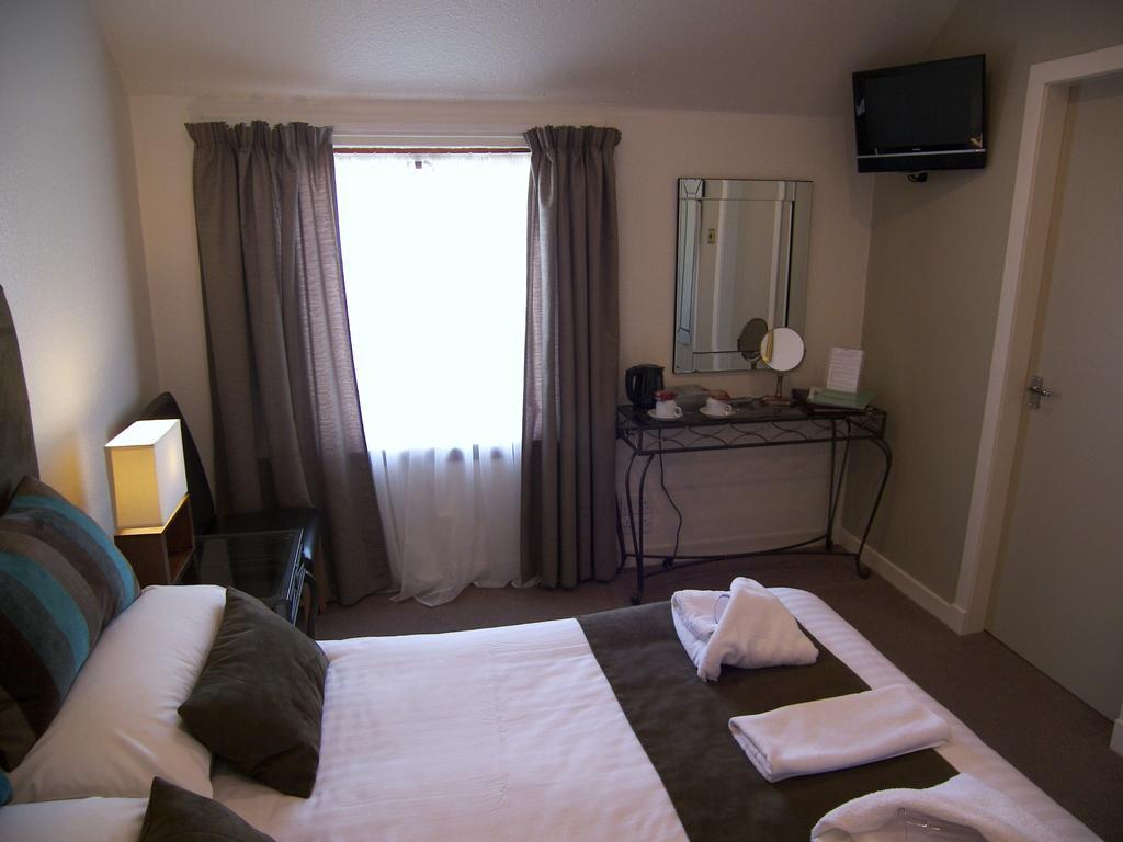 פיטלוצ'רי Rosemount Hotel חדר תמונה
