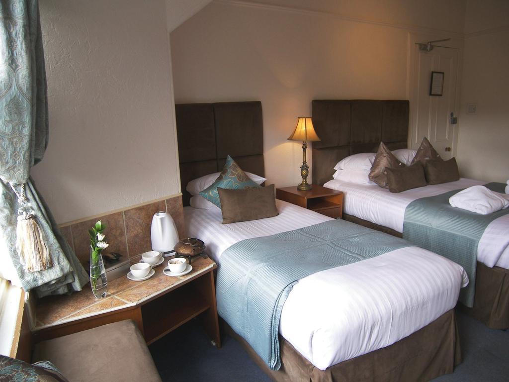 פיטלוצ'רי Rosemount Hotel חדר תמונה