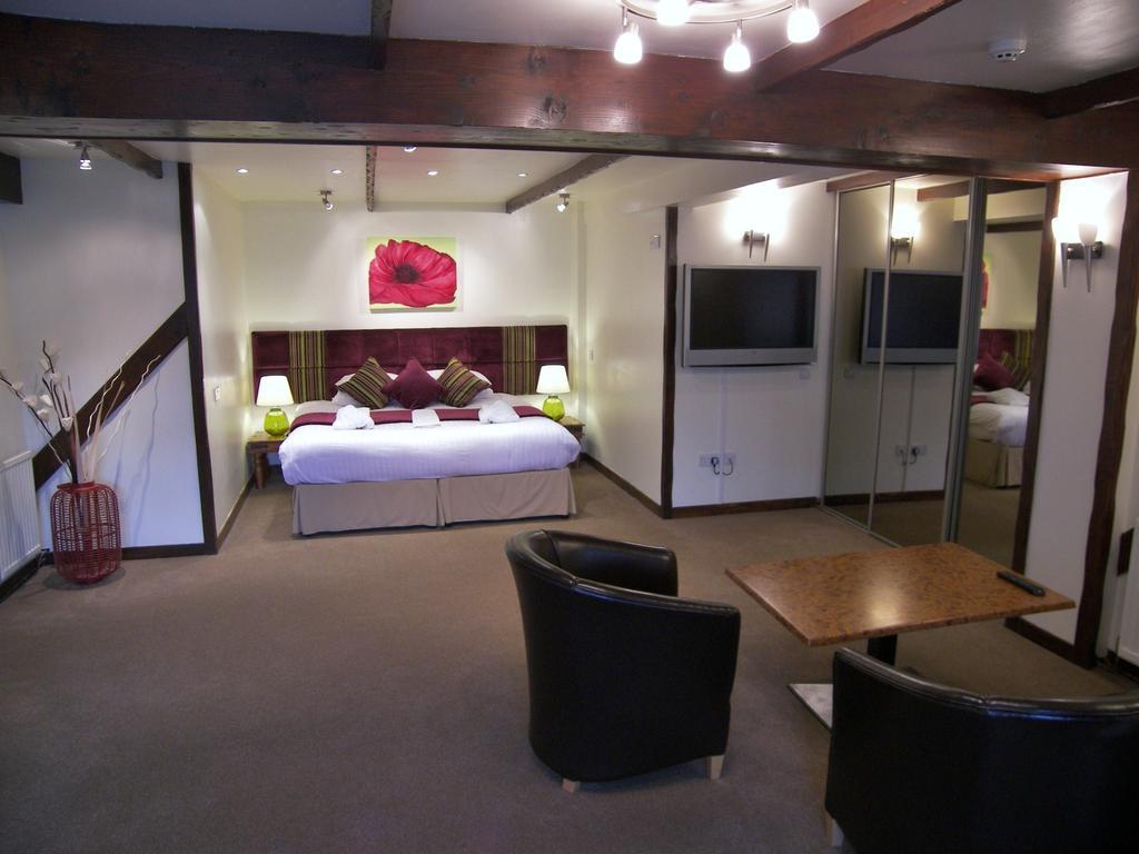 פיטלוצ'רי Rosemount Hotel חדר תמונה