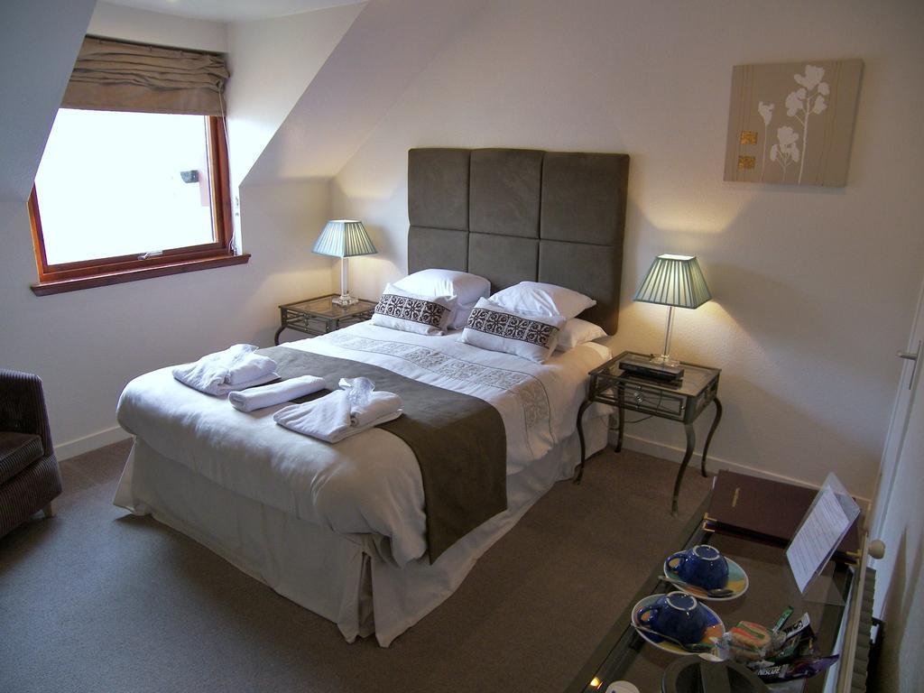 פיטלוצ'רי Rosemount Hotel חדר תמונה