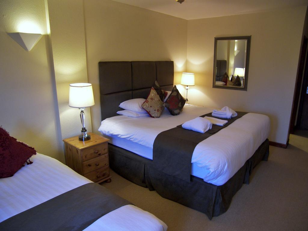 פיטלוצ'רי Rosemount Hotel חדר תמונה