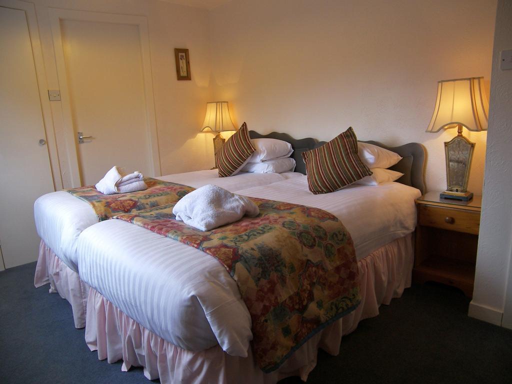 פיטלוצ'רי Rosemount Hotel חדר תמונה