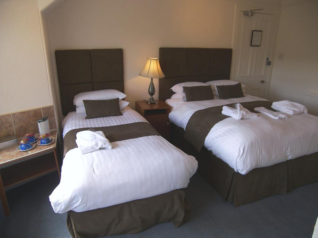 פיטלוצ'רי Rosemount Hotel מראה חיצוני תמונה