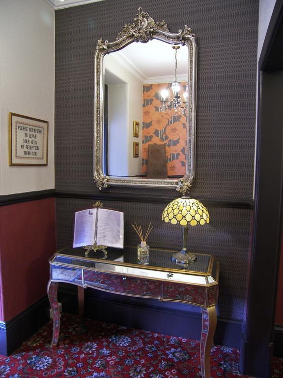 פיטלוצ'רי Rosemount Hotel מראה חיצוני תמונה